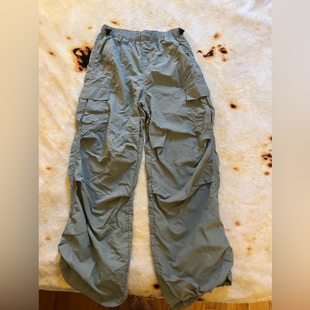 H&M Kids Divided Green Wide Cargo Trousers Pants Size 16 Elastic Waist Pockets